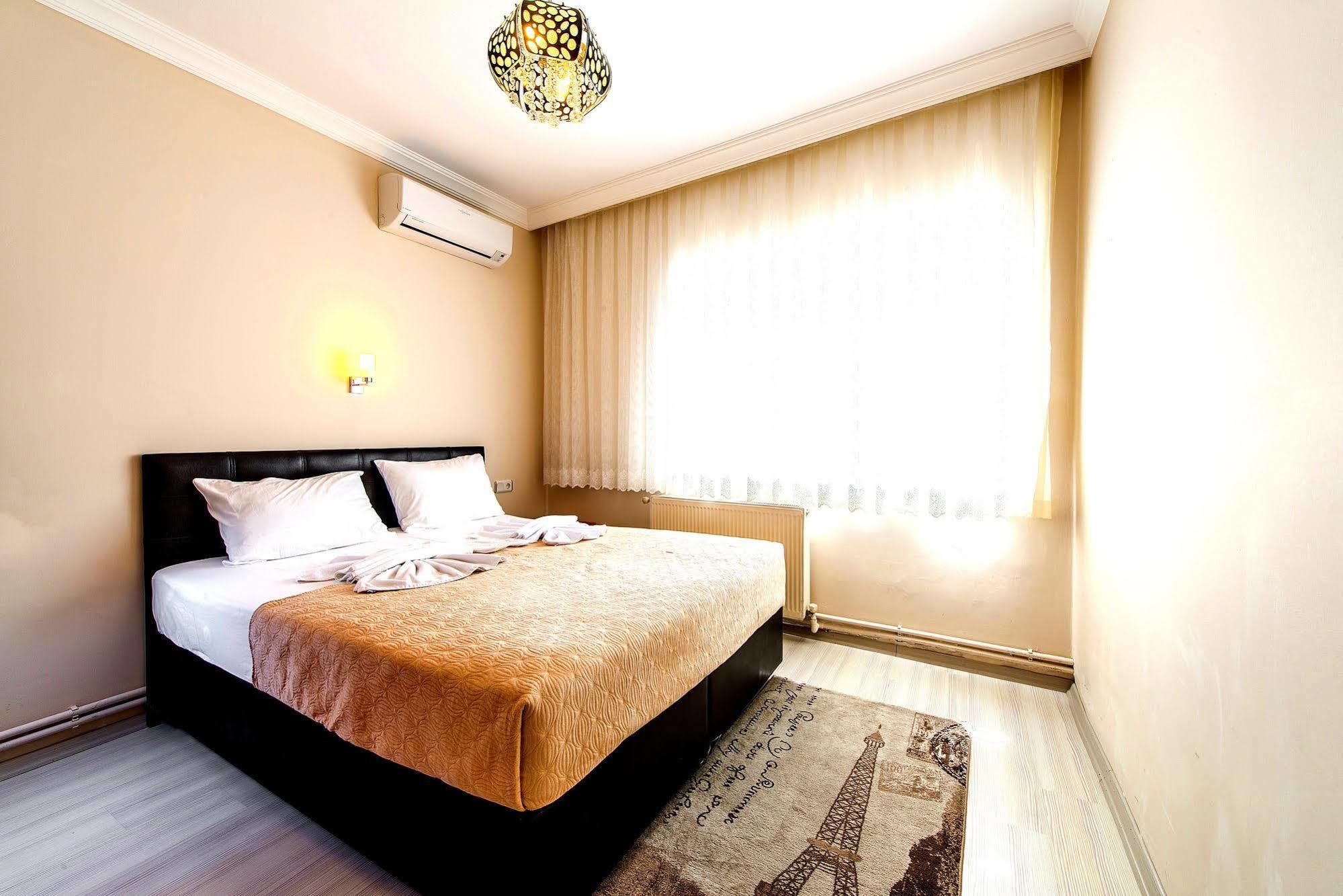 Efe Apart Hotel Istanboel Buitenkant foto